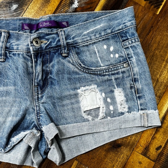 Distressed Jean Shorts - Picture 4 of 8